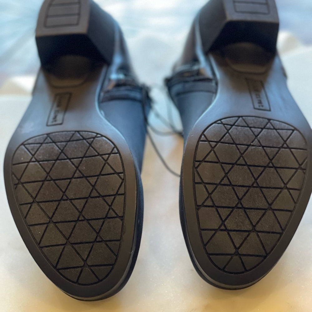 NEW, never worn. Pristine! Black Rivet brand, ‘Laura’ is the style. Size 6.5